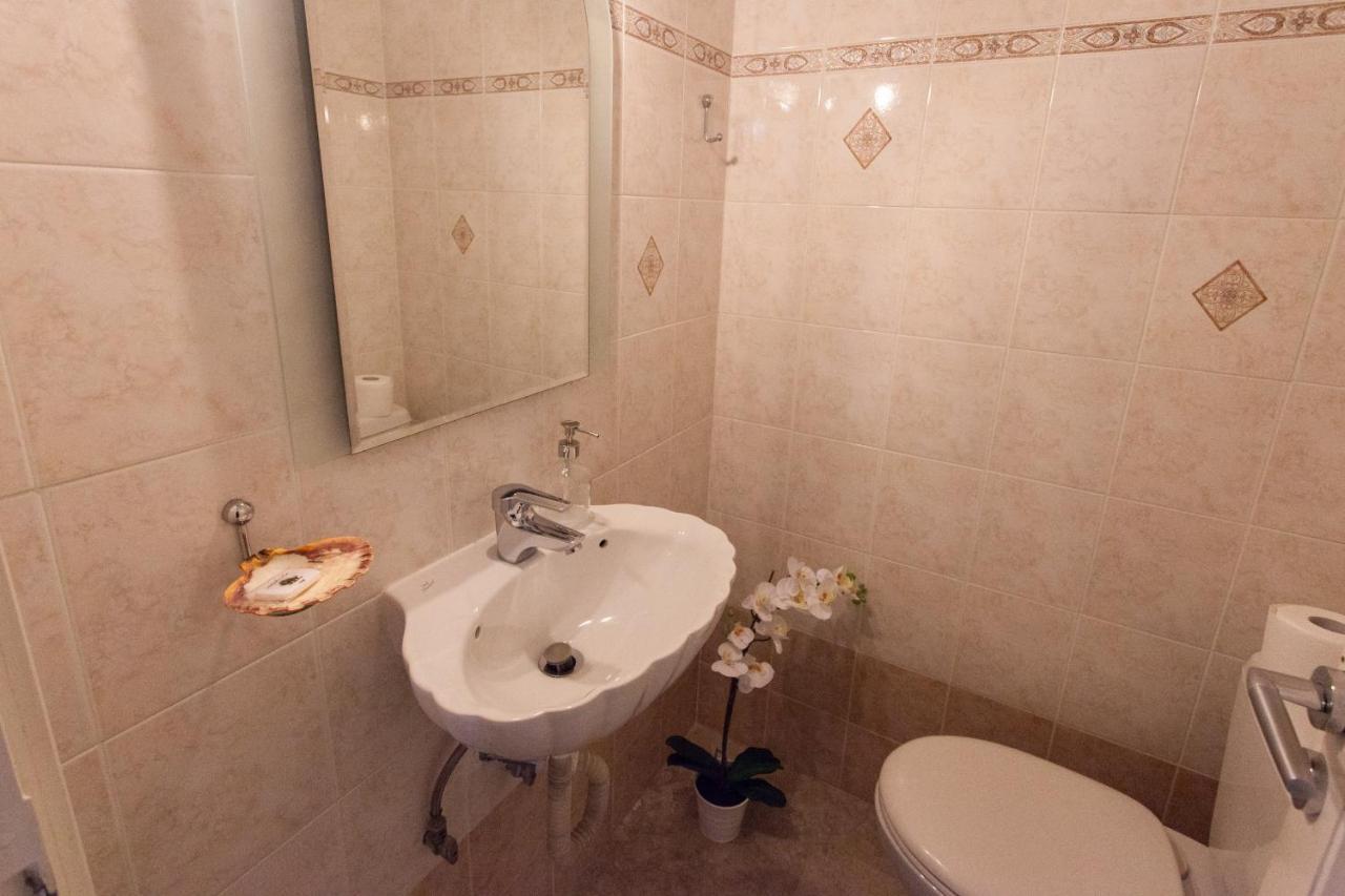 Lovely Apartment In Psychiko - Renovation May 2025 아테네 외부 사진