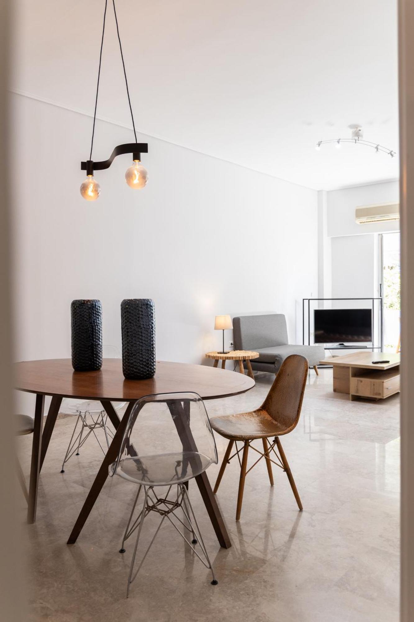 Lovely Apartment In Psychiko - Renovation May 2025 아테네 외부 사진