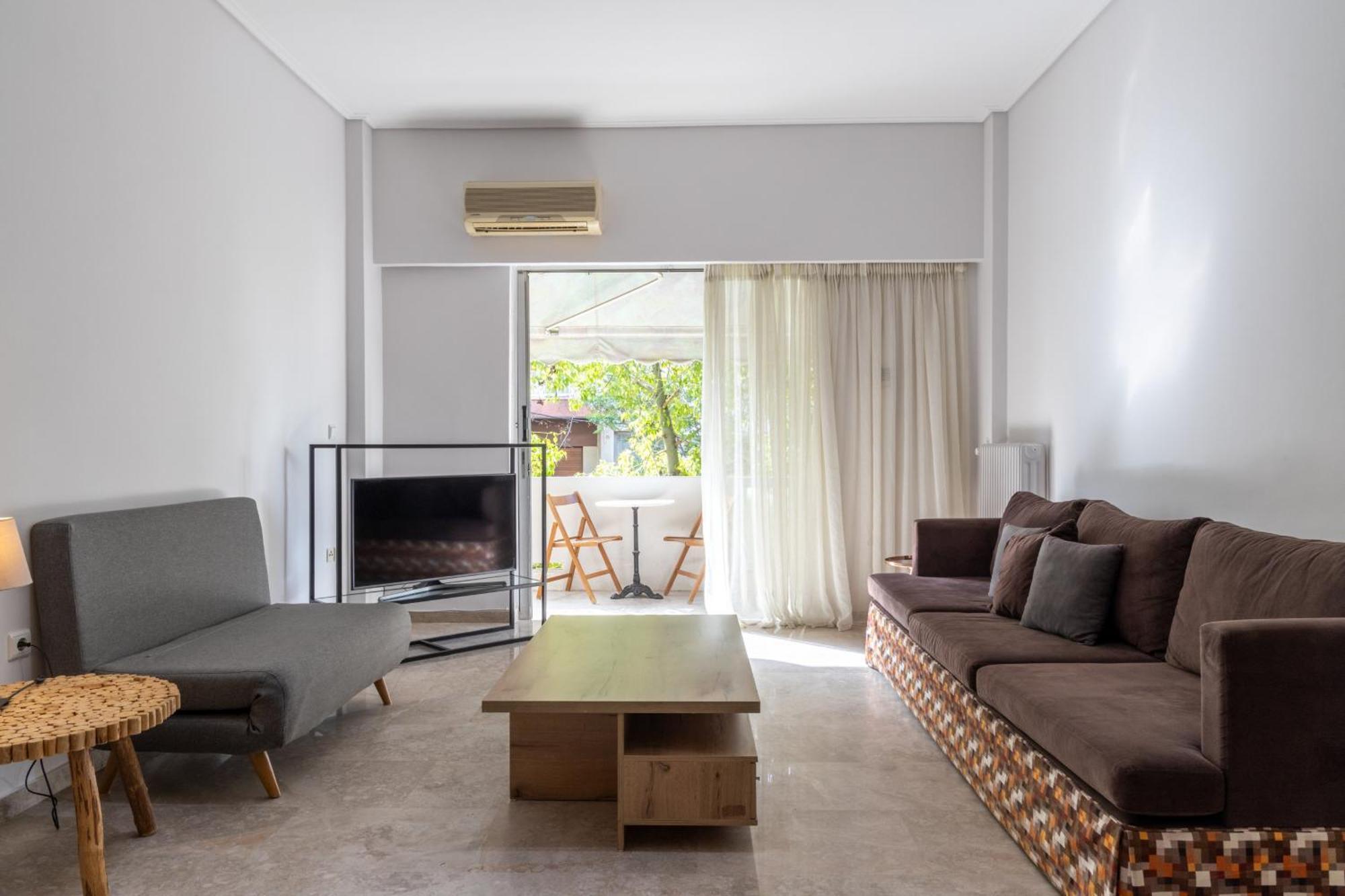Lovely Apartment In Psychiko - Renovation May 2025 아테네 외부 사진
